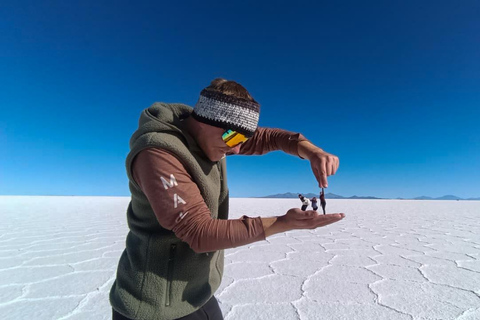 Multi-Day Uyuni & Colored Lagoons Round-Trip from La Paz ENGLISH TOUR