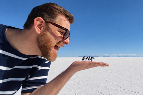 Uyuni: 3-Day Salt Flats Expedition to San Pedro de Atacama Uyuni Tour with Local Spanish Driver