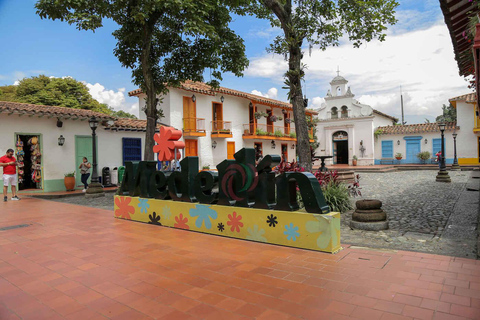 Medellín: City Tour with Comuna 13 and Graffiti Tour