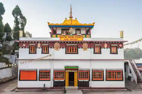 Heritage & Cultural Walk of Darjeeling (2 Hours Guided Tour)