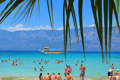From Marmaris: Cleopatra Island Boat Trip with Lunch