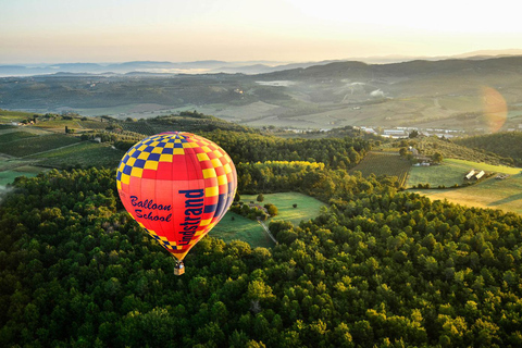 Vang Vieng: Hot Air Balloon Ride with Hotel Pickup