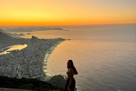 Caminhada ao nascer do sol no Pico Dois Irmãos (ou durante o dia)