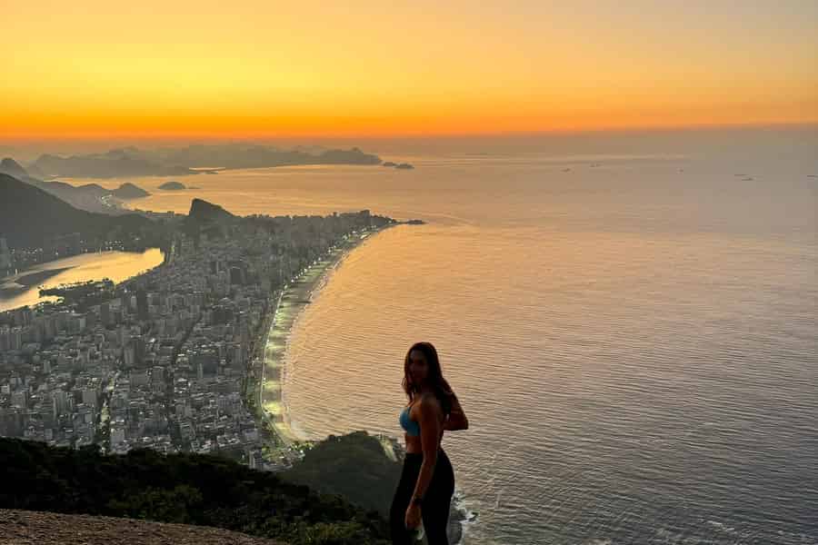 Rio de Janeiro: Dois Irmãos Peak Sonnenaufgang, Tages- oder Sonnenuntergangswanderung. Foto: GetYourGuide