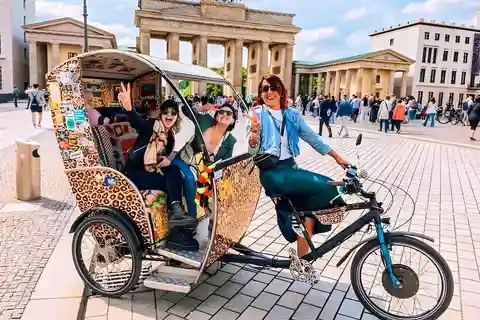 Day trip through Berlin: rickshaw adventure full of culture and enjoyment!