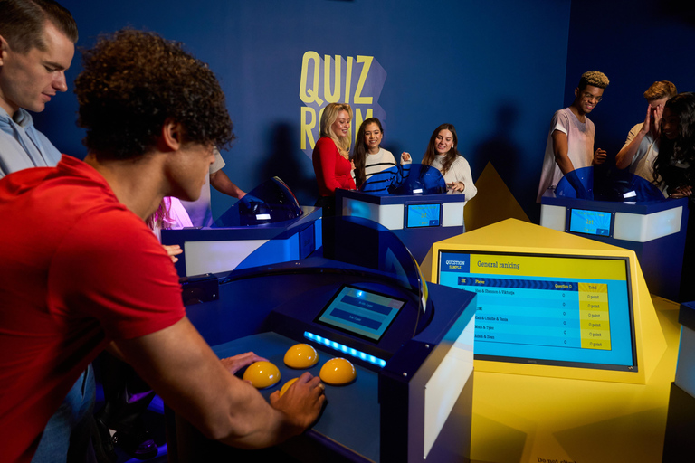 Lyon: Quiz Room - Experience a team TV game!