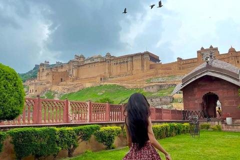 From Delhi: Same-Day Jaipur Tour with Hotel Pickup Private Tour from Delhi: Car, Driver, Guide, Tickets & Lunch