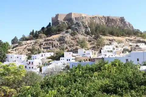 Rhodes : Transfert en bus vers Lindos et 7 sources avec temps libre
