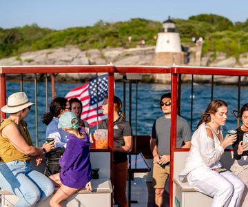 Newport: Sunset Cocktail Cruise