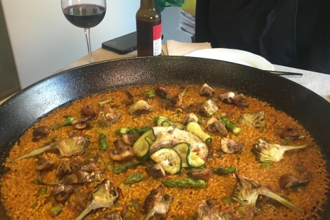 Experimenta la auténtica cocina española con un chef valencianoExperiencia de cocina española con un chef valenciano