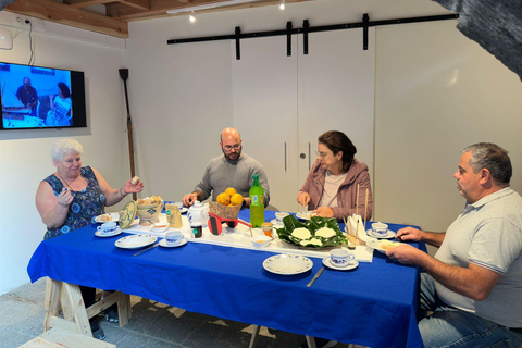 Capelas, Fenais da Luz, dégustations et expériences traditionnellesCapelas, Fenais da Luz, Dégustations et Expériences Traditionnelles