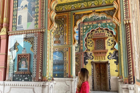 From Jaipur: Explore Amber Fort, Jal Mahal & More by Car Private Experience with Personal Car, Driver and Guide