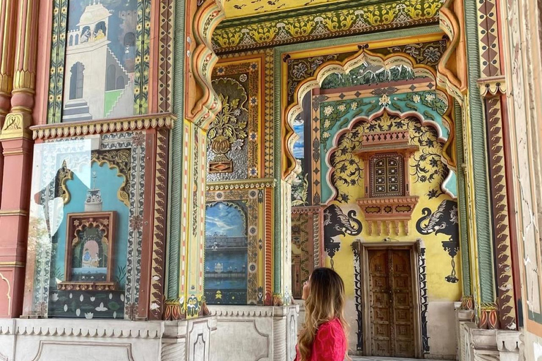 From Jaipur: Explore Amber Fort, Jal Mahal & More by Car Private Experience with Personal Car, Driver and Guide