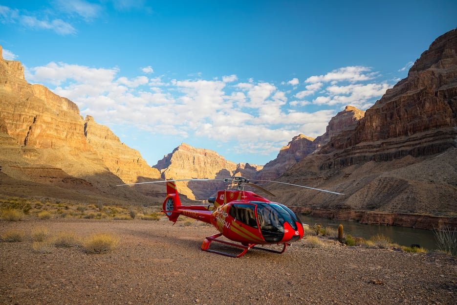 Las Vegas: tour di atterraggio in elicottero sul Grand Canyon