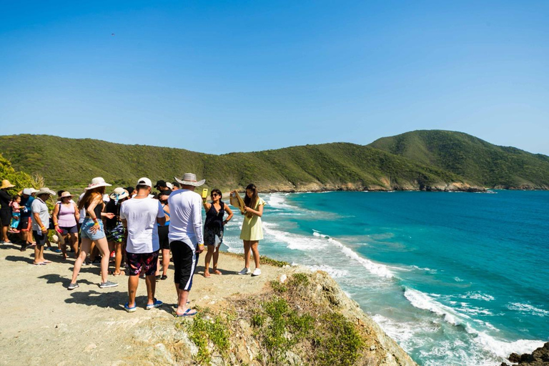 Santa Marta: Tour Playa Cristal Tayrona Park from the city of Cartagena Santa Marta: Playa Cristal Tayrona Park Tour from Cartagena City