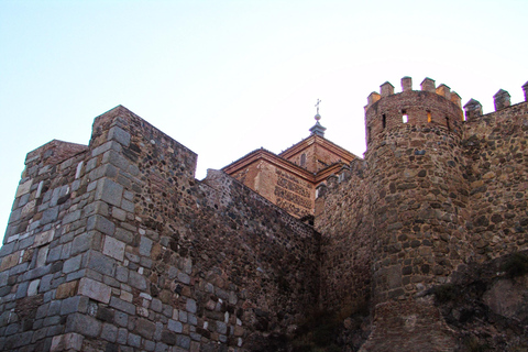 Gates and Walls of Toledo: History and Defense of the Imperial City Doors and Walls of Toledo: History and Defense of the Imperial City