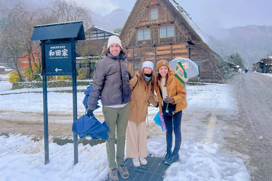 Kanazawa: Weltkulturerbe Shirakawa-go Geführte Tour. Foto: GetYourGuide Kanazawa: Weltkulturerbe Shirakawa-go Geführte Tour. Foto: GetYourGuide