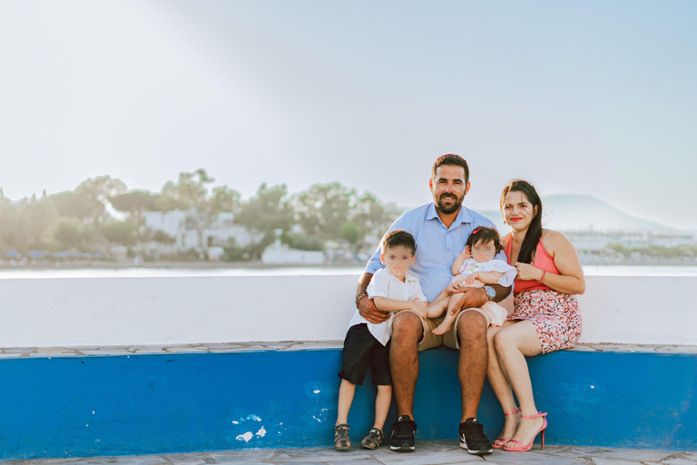 Portraits à Rhodes : Visite privée d&#039;un photographe de vacances3 heures + 75 photos sur 3 sites