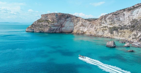 Cagliari: Shared inflatable boat tour to the Devil&#39;s Saddle with snorkeling