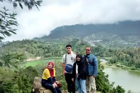 FROM SEMARANG: TRIP TO DIENG SUNRISE/CRATER/COLOR LAKE VIEW