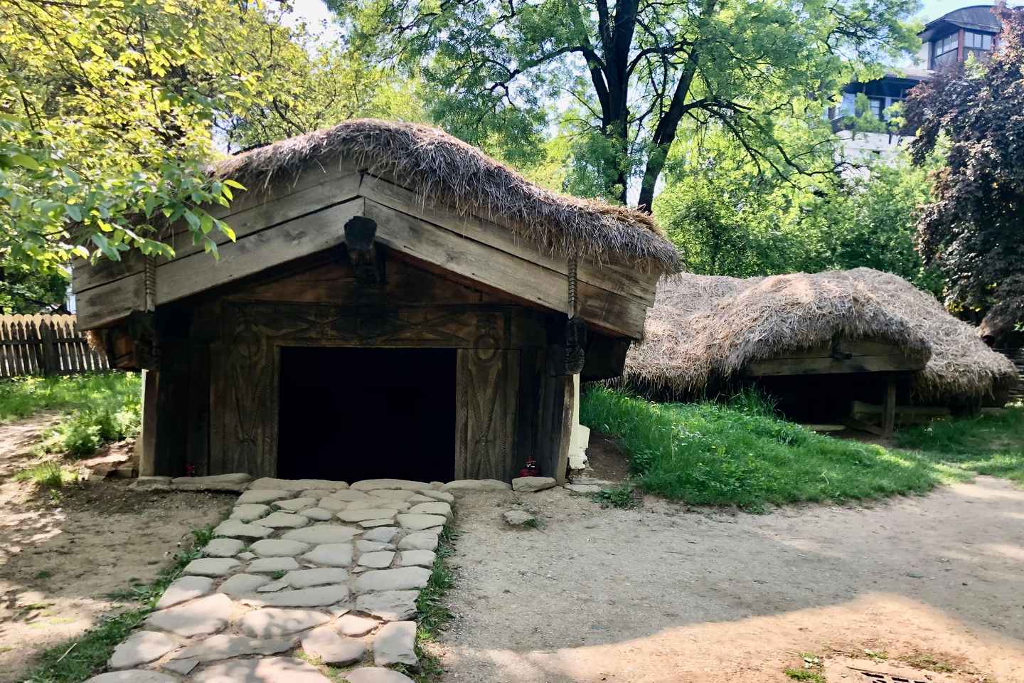 Bucarest: Scopri le Tradizioni al Museo del Villaggio