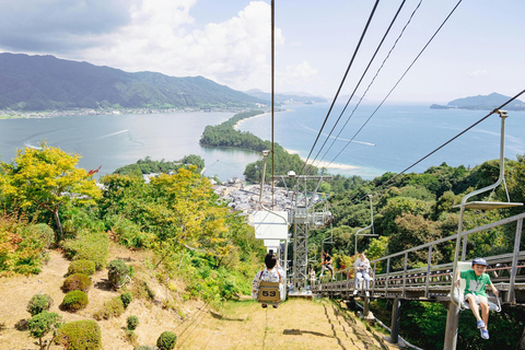 Kyoto Amanohashidate, excursion dans la baie d'Ine avec bateau/téléphérique en optionDépart de la gare d'Osaka à 8 h 40 - Comprend le téléphérique et la croisière