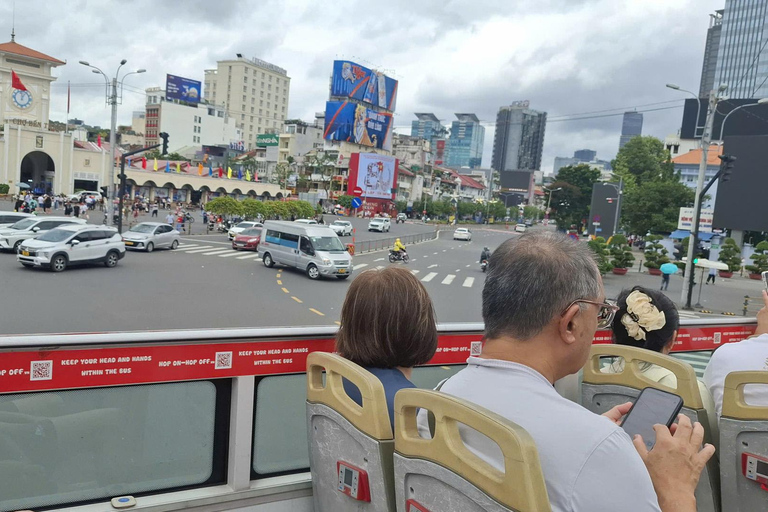 Ho Chi Minh: Open-Top Bus Tour &Water Puppet Show Experience