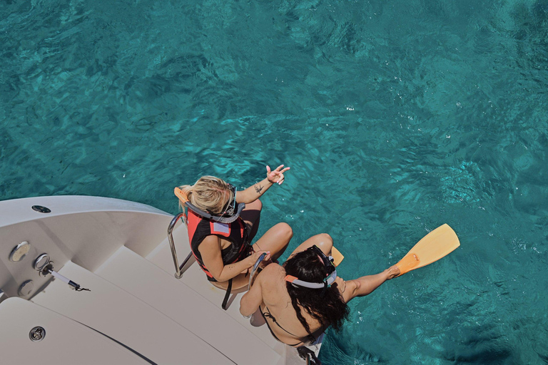 Catamaran Cruise to Elafonisi & Kedrodasos: Lunch & Open Bar Elafonisi Cruise: Snorkel, Paddle & Healthy Meal