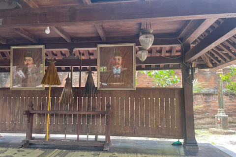 Yogyakarta: o Reino Mataram permanece com o artesanato em prataYogyakarta: Vestígios do Reino Mataram com exposição de prata