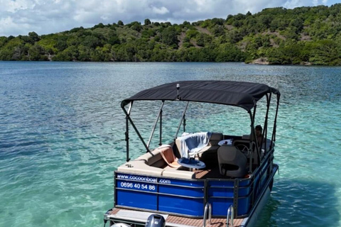 Martinique: Baie du Robert License-Free Boat excursion Full-Day Blue Boat