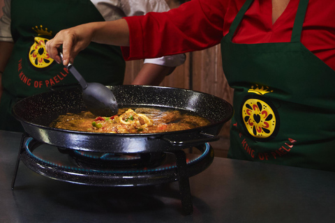 Madrid: Taller de Paella y Sangría con Degustación de Tapas