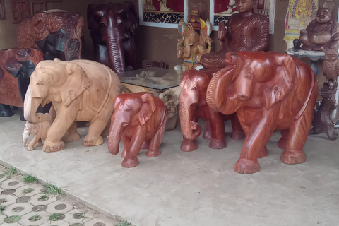 The Best Kandy Tuk-Tuk city Tour with a Professional Guide