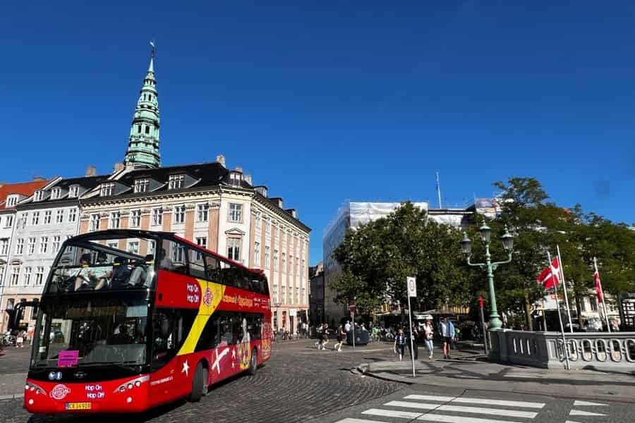 Kopenhagen: Hop-on-Hop-off-Bus – 3 Linien, 1 Ticket. Foto: GetYourGuide Kopenhagen: Hop-on-Hop-off-Bus – 3 Linien, 1 Ticket. Foto: GetYourGuide