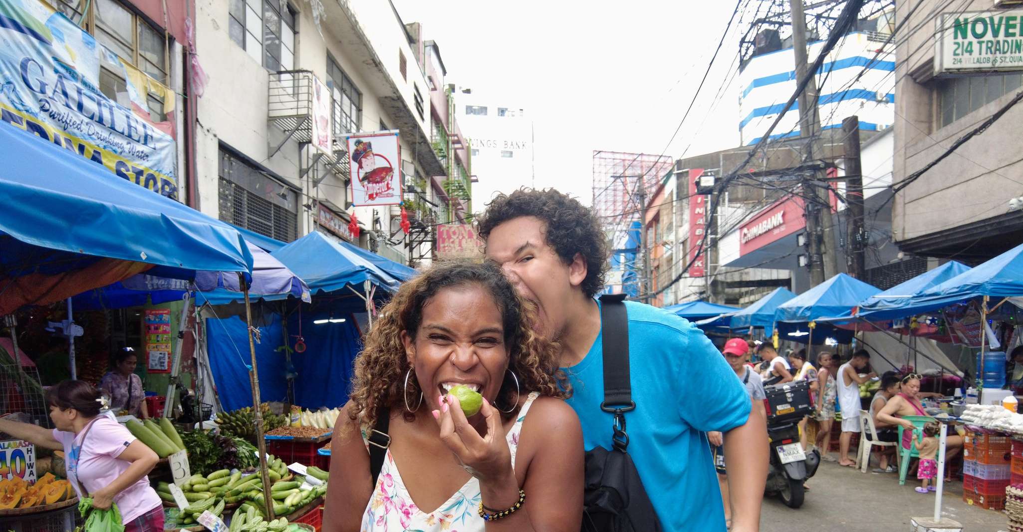 Manila Walking Street Essen und Getränke Tour Experience - Hizvo