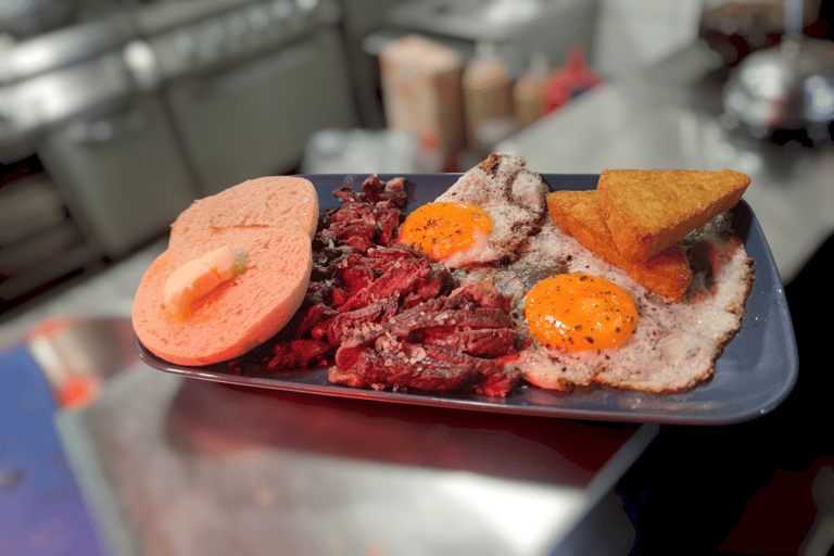 Budapest: Brunch sin fondo de 4 horas con cócteles y cerveza artesanaEspecial Sziget: brunch ilimitado de 4 horas con cócteles y cerveza