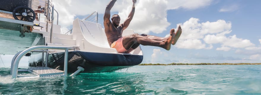 Turks & Caicos : Grace Bay Catamaran Snorkel & Sail Adventure (Aventure de plongée et de voile en catamaran)