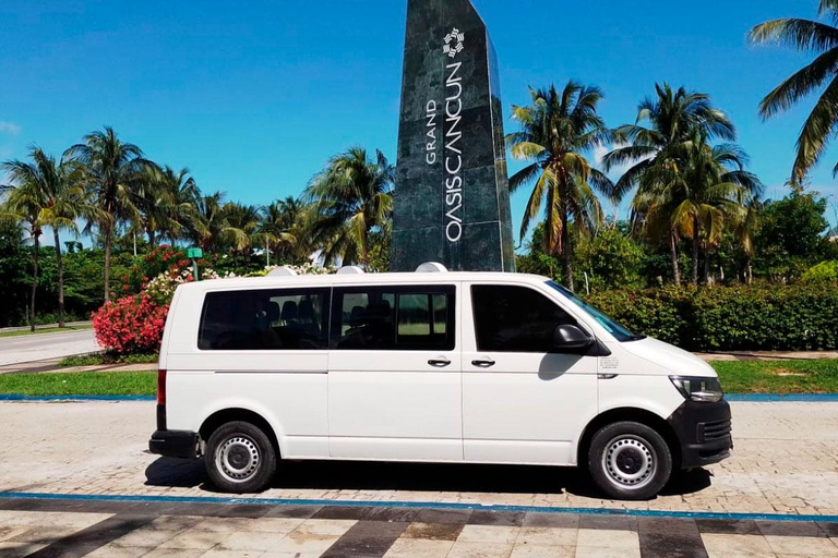 Aéroport de Cancun : Navette vers les hôtels de Cancun et Riviera MayaNavette aller simple entre l&#039;aéroport de Cancun et la région de Playa del Carmen