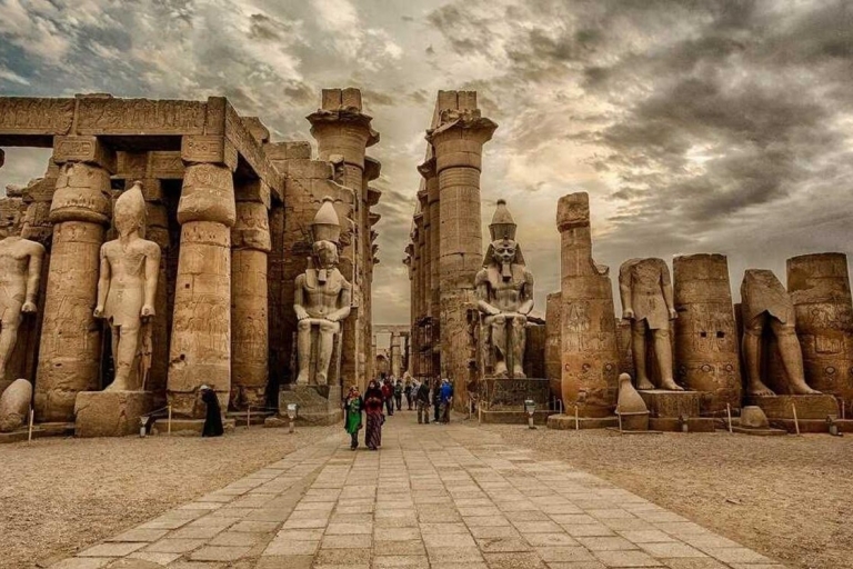 Luxor: Medinat Habu & Tal der Königinnen Private Tagestour