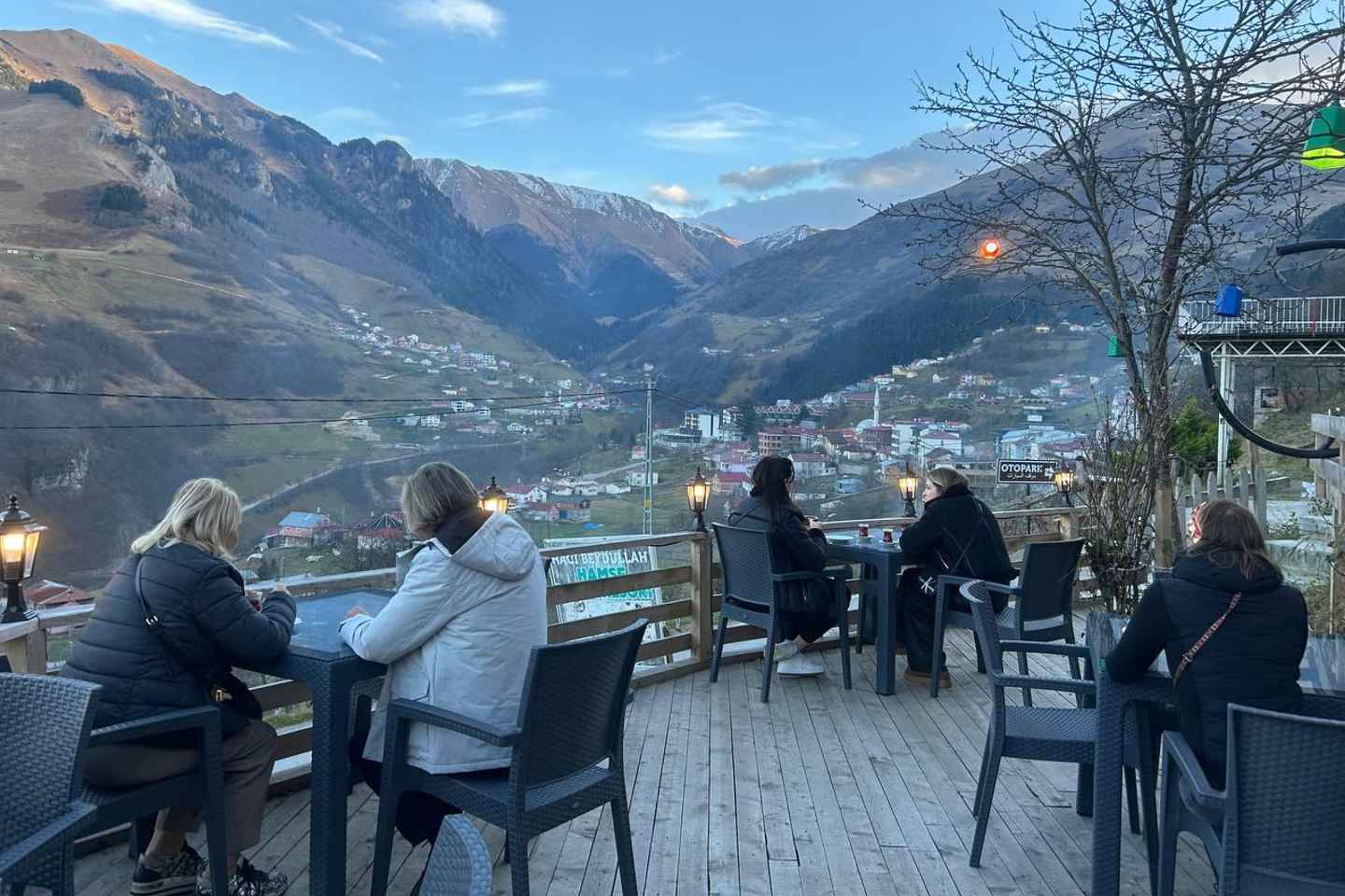 「トラブゾン: スメラ修道院と洞窟、ハムシコイ日帰りツアー」