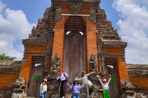 Découvrir Ubud, le village de Penglipuran et les chutes d&#039;eauDécouverte d&#039;Ubud pour un petit groupe