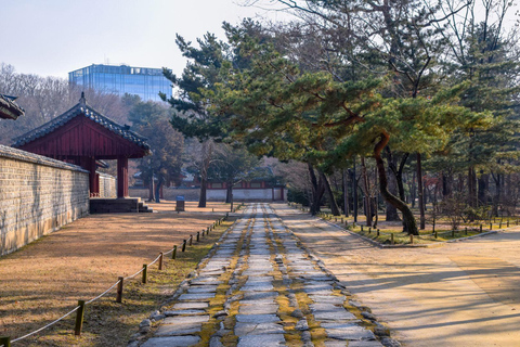 Seoul: Changdeokgung Palace & Jongmyo Shrine Walking Tour Private Tour