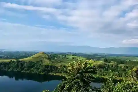 Fort Portal: Crater Lakes and Mahoma Waterfalls Day Tour