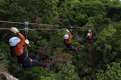 Vattenfallstur, djungelsafari, zipline med lergrop och varma källorEndast biljetter för inträde