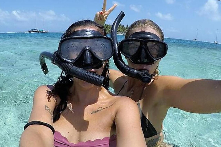 San Blas: tour with snorkeling, lunch and transportation