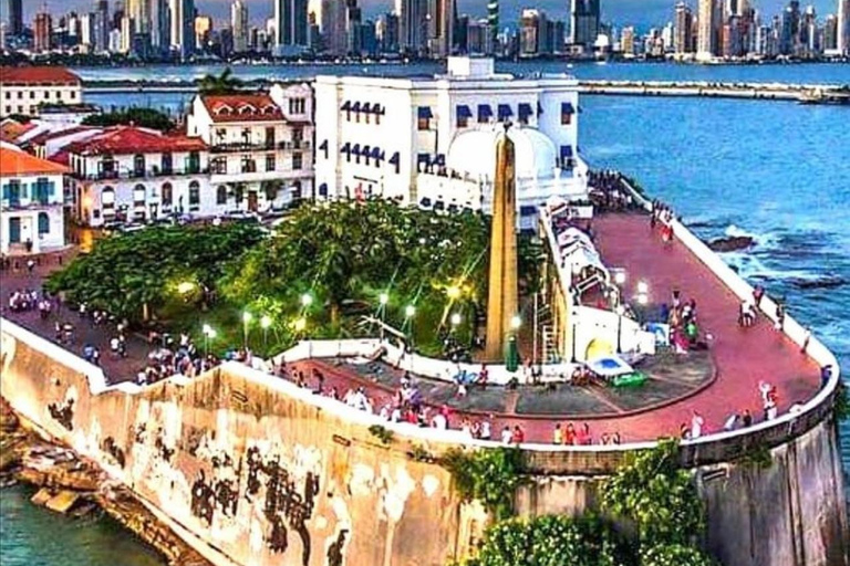 Panama City: Canal, Casco Antiguo, and Amador Tour