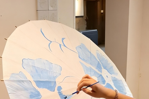 Hangzhou: Private Local Life Tour with Hotel Pickup 7 people in a group