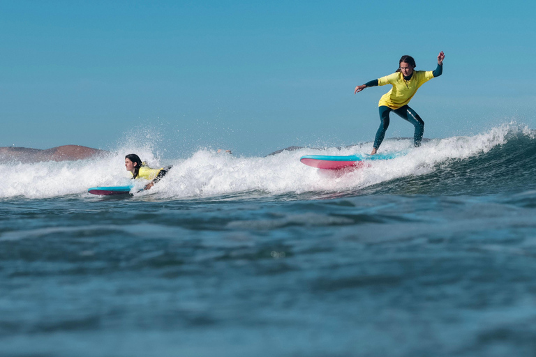 Lanzarotes erste Surfschule - 2-stündiger oder 4-stündiger UnterrichtLanzarotes erste Surfschule - 4-stündiger Unterricht