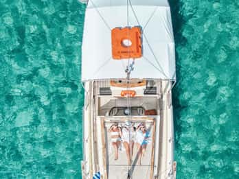 Mykonos: crociera privata in barca di legno con snorkeling