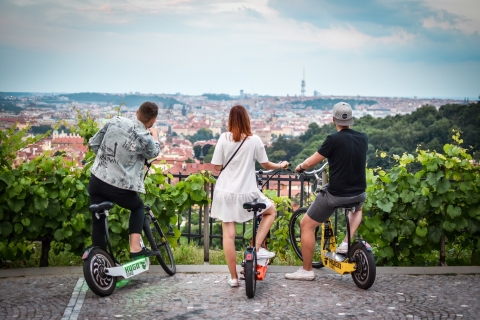 Prague : visite du centre historique en scooter électriqueVisite prolongée de 3 heures - Privée