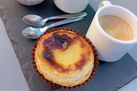 Lisbon: Traditional Walking Food Tour